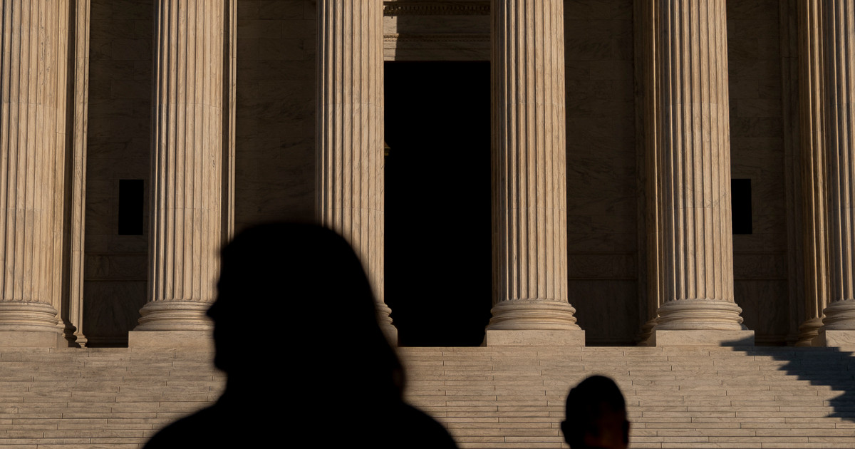 Supreme Court Adopts Its First-Ever Ethics Code