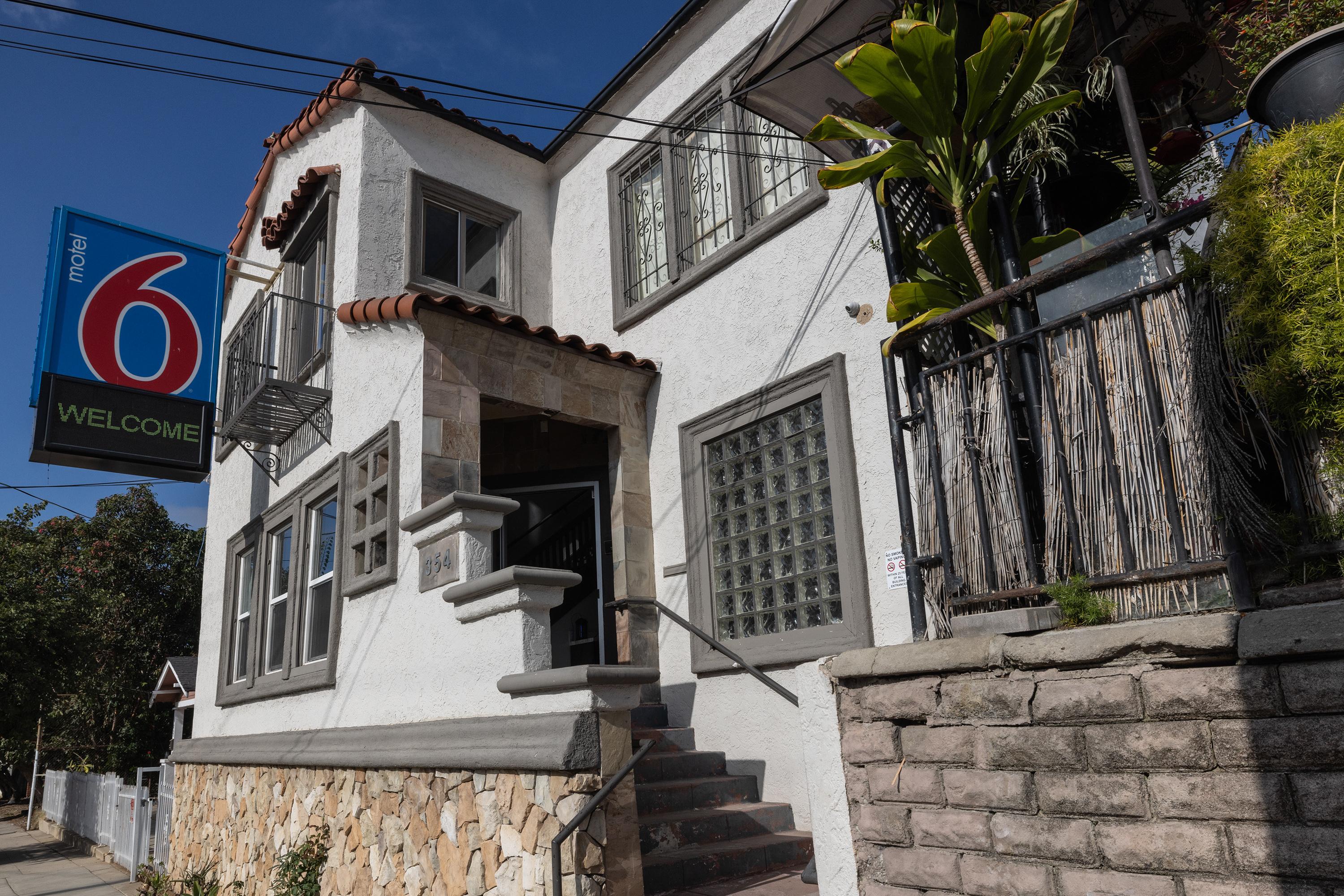 Los Angeles Orders More Residential Hotels to Stop Renting to